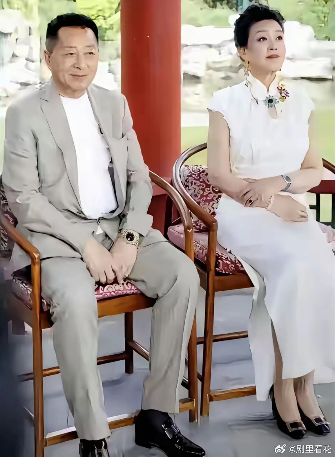 全网最让人羡慕的，居然是汪大爷！年轻时张兰怀孕，他说走就走，家里老小全丢给张兰一