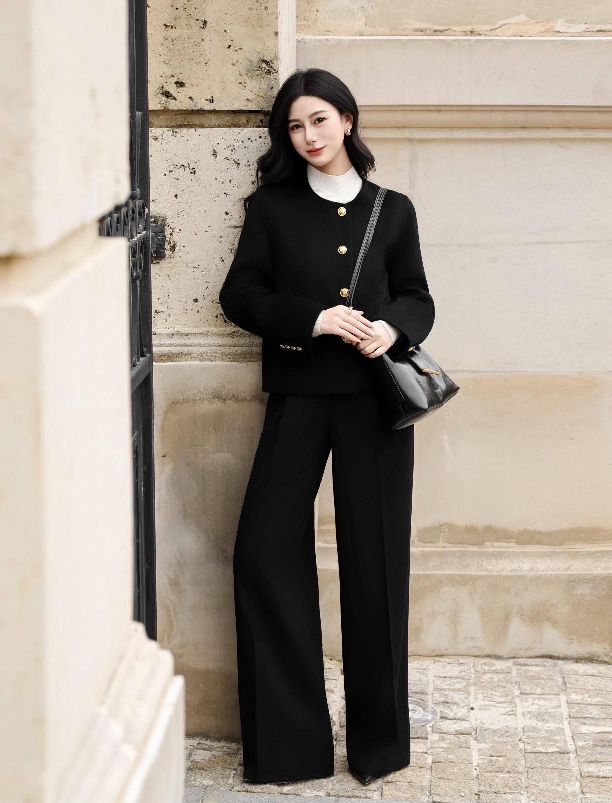 什么样的人才称得上“气质美女”?有良好的修养，懂得尊重他人，不大声喧哗。