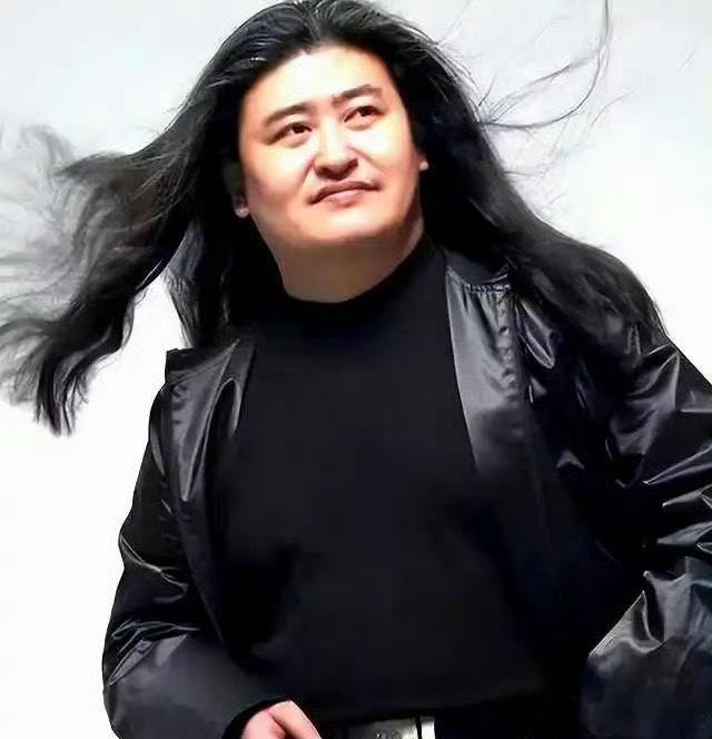 刘欢去世好像他才63岁吧。很多时候你不知道意外什么时候来。人应该珍惜现在所拥有的