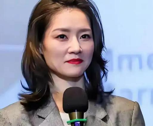 结婚20年不做饭，不见公婆，不叫爸妈，网球一姐李娜如今却很幸福。
 
在大众固有