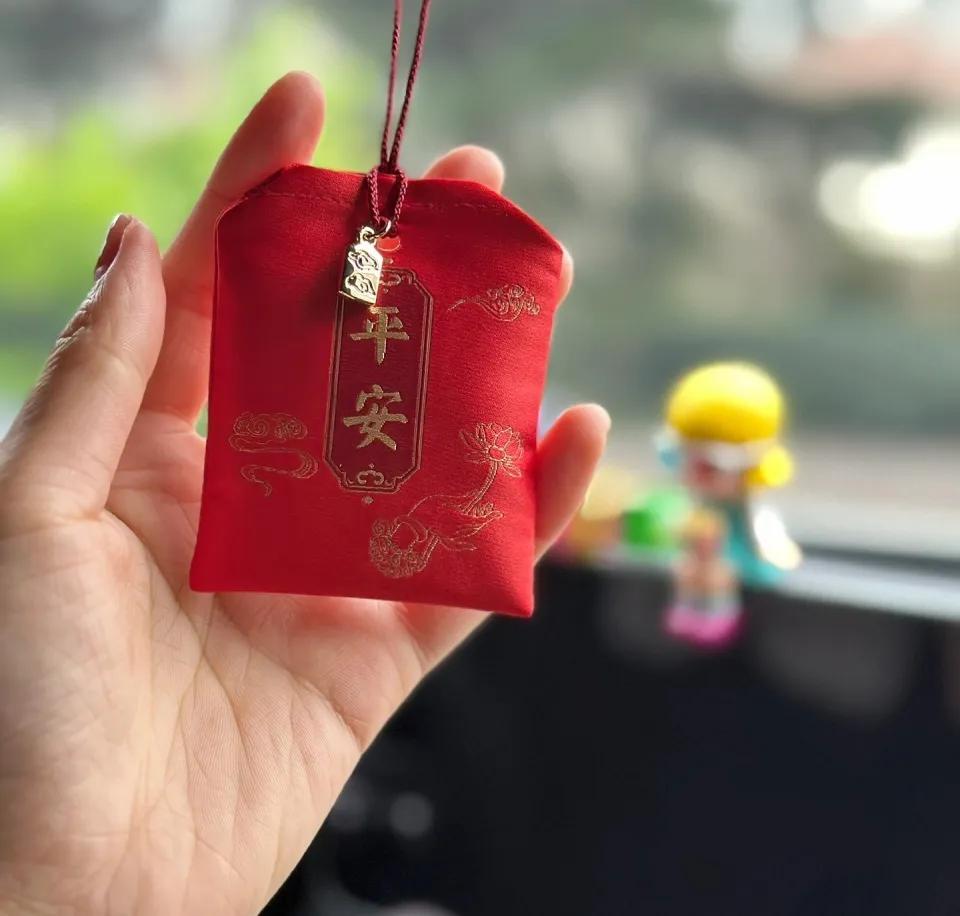 安全是一种分享。秀恩爱，“死的快”！晒安全，活得久！

在探讨安全的意义时，一个