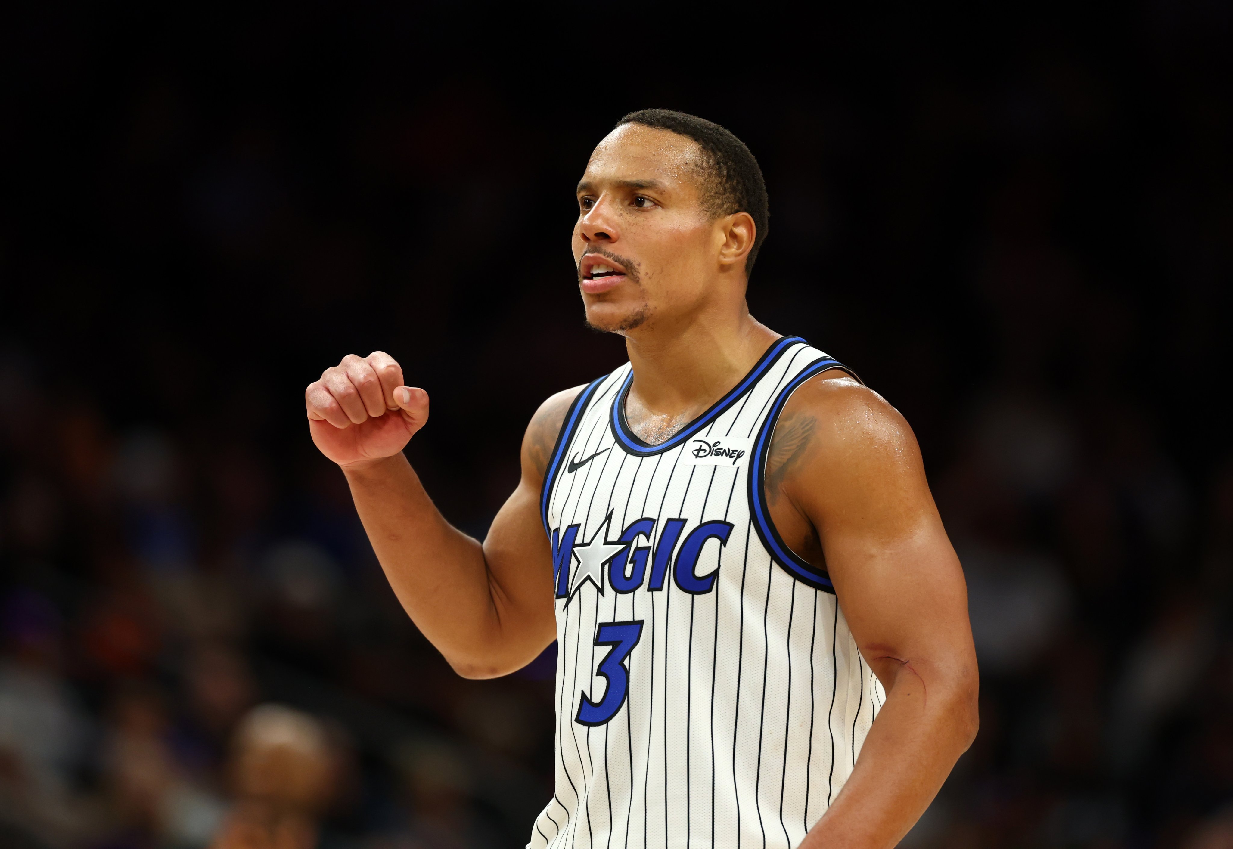 从1970年到今年季后赛之前，NBA季后赛全队运动战命中率不超32.6%的队伍3