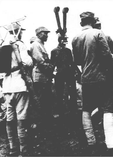 1938年3月下旬，八路军总部炮兵团抵达洛川进行整训。7月，朱德总司令到该团视察
