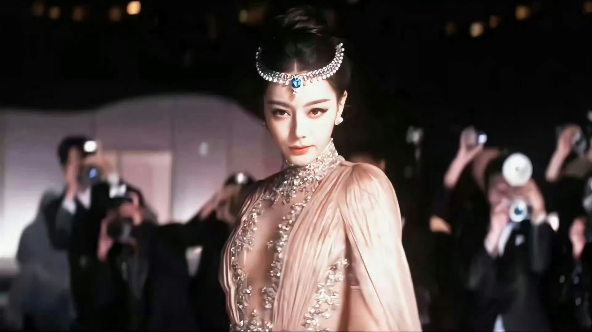 刘亦菲迪丽热巴古力娜扎谁更权威 ​​​