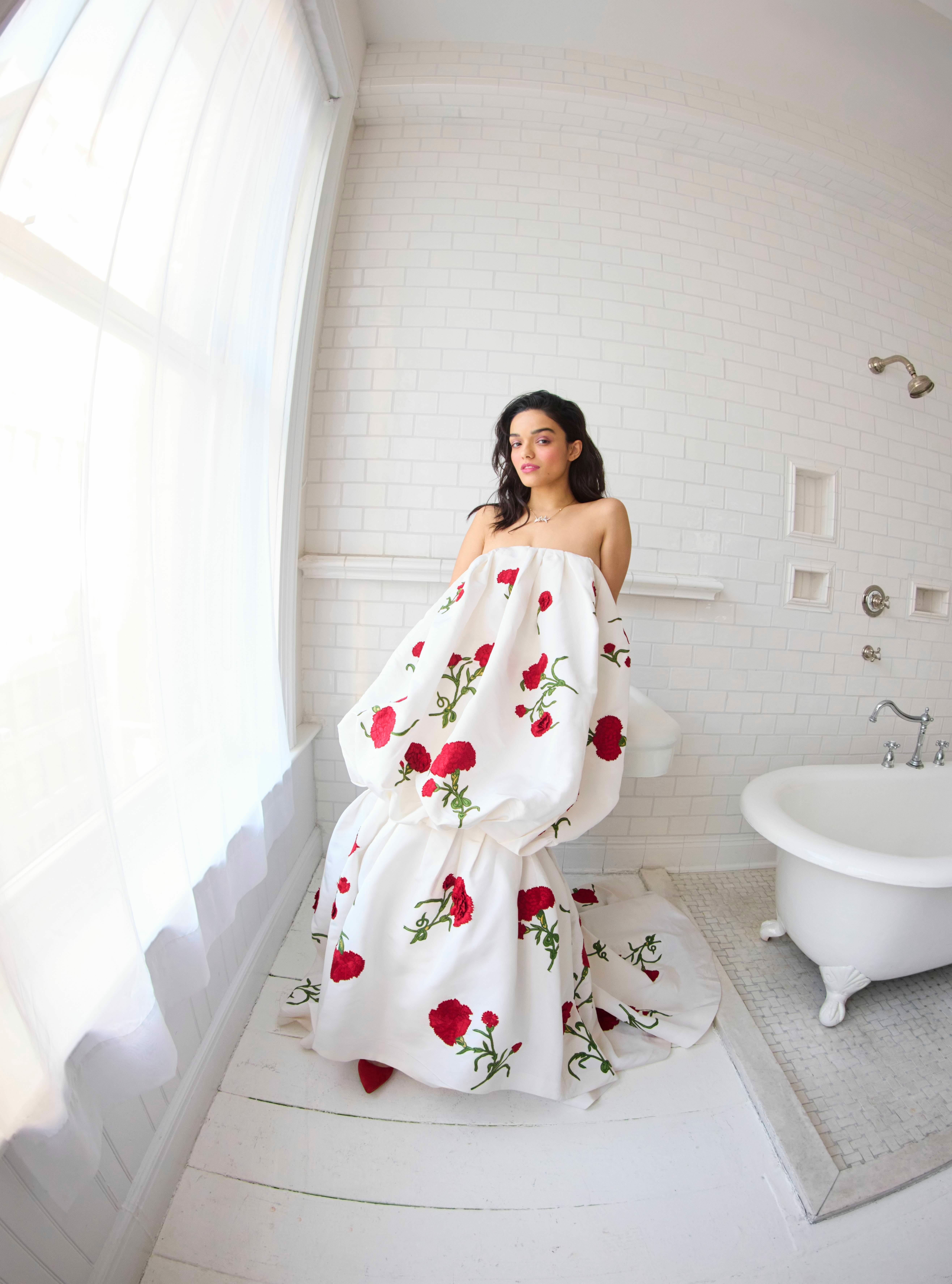 瑞秋齐格勒超美登上英国《Harper's BAZAAR》4月刊封面及写真美图大赏