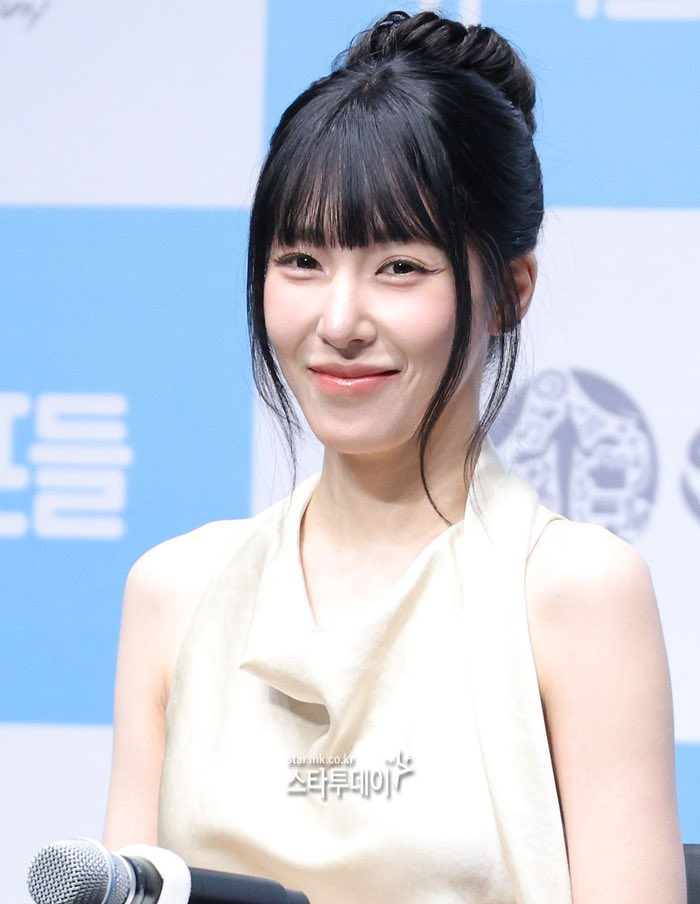 黄美英tiffany  🍬 summer's not over 260610 