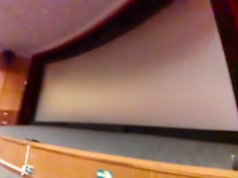 浑身鸡皮疙瘩，哎，大银幕的震撼。中国电影可以称之为市场的首部电影，再想在这么大的