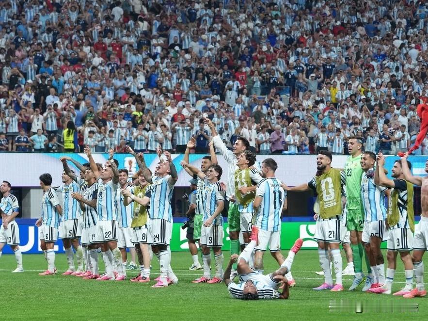 2026美加墨世界杯1/8决赛，阿根廷完成0-2落后连追3球、补时绝杀的史诗级逆
