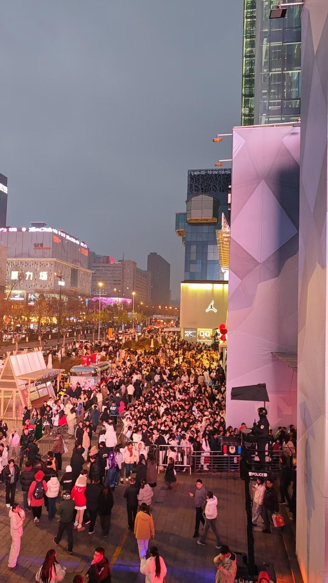 不是西安人的消费力不行，而是我们的消费力不行！西安 元旦