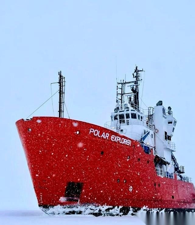 都别盯着航母了，那玩意儿是面子。
我告诉你里子是啥，是那两艘能在北极横着走的“大