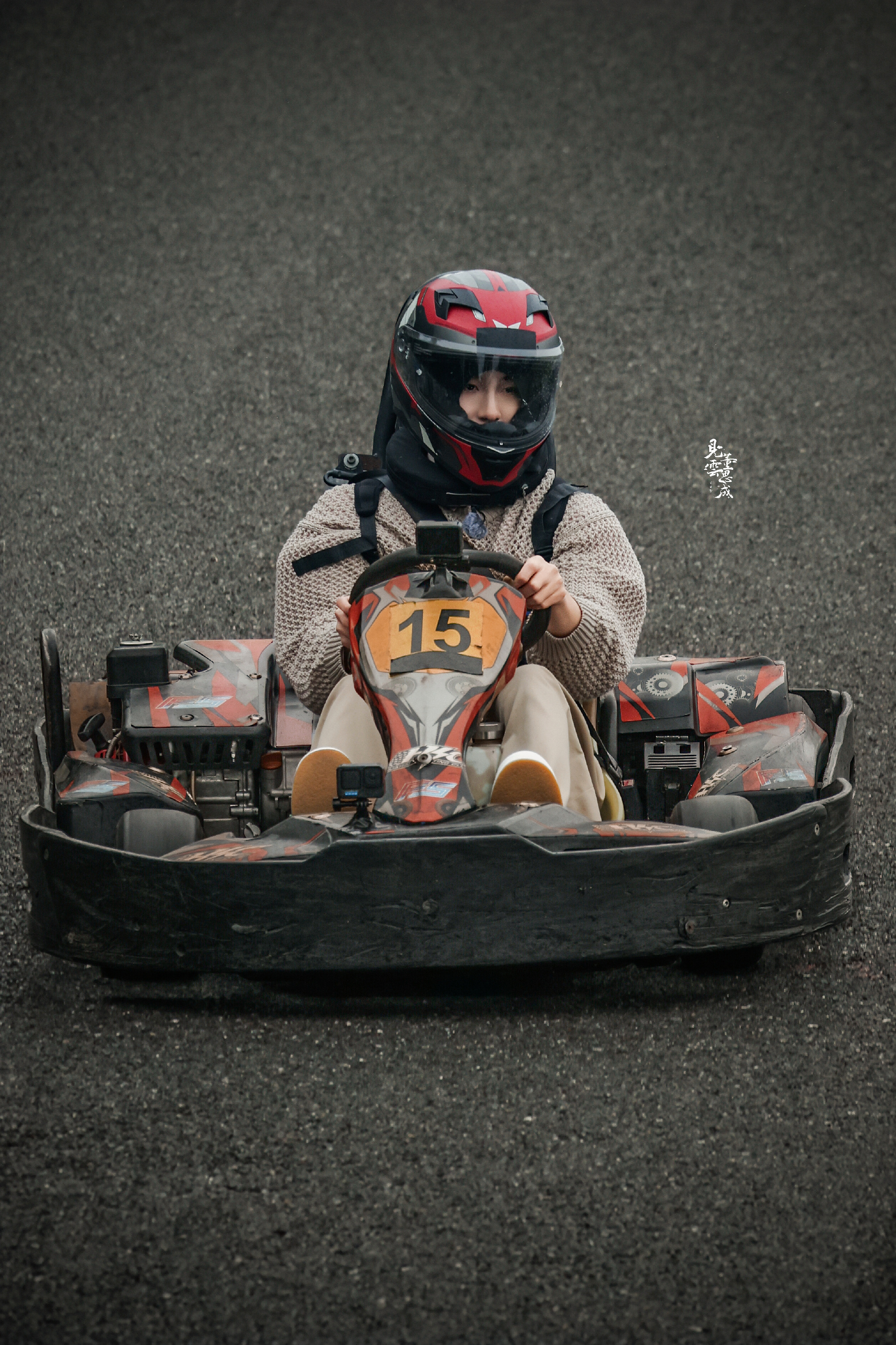 周柯宇董思成常华森开卡丁车周柯宇董思成常华森赛车妆造谁懂啊！周柯宇、董思成、常华