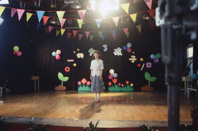 章若楠这段幻视律政俏佳人章若楠内娱版律政俏佳人章若楠《冬去春来》追剧团造型又美又