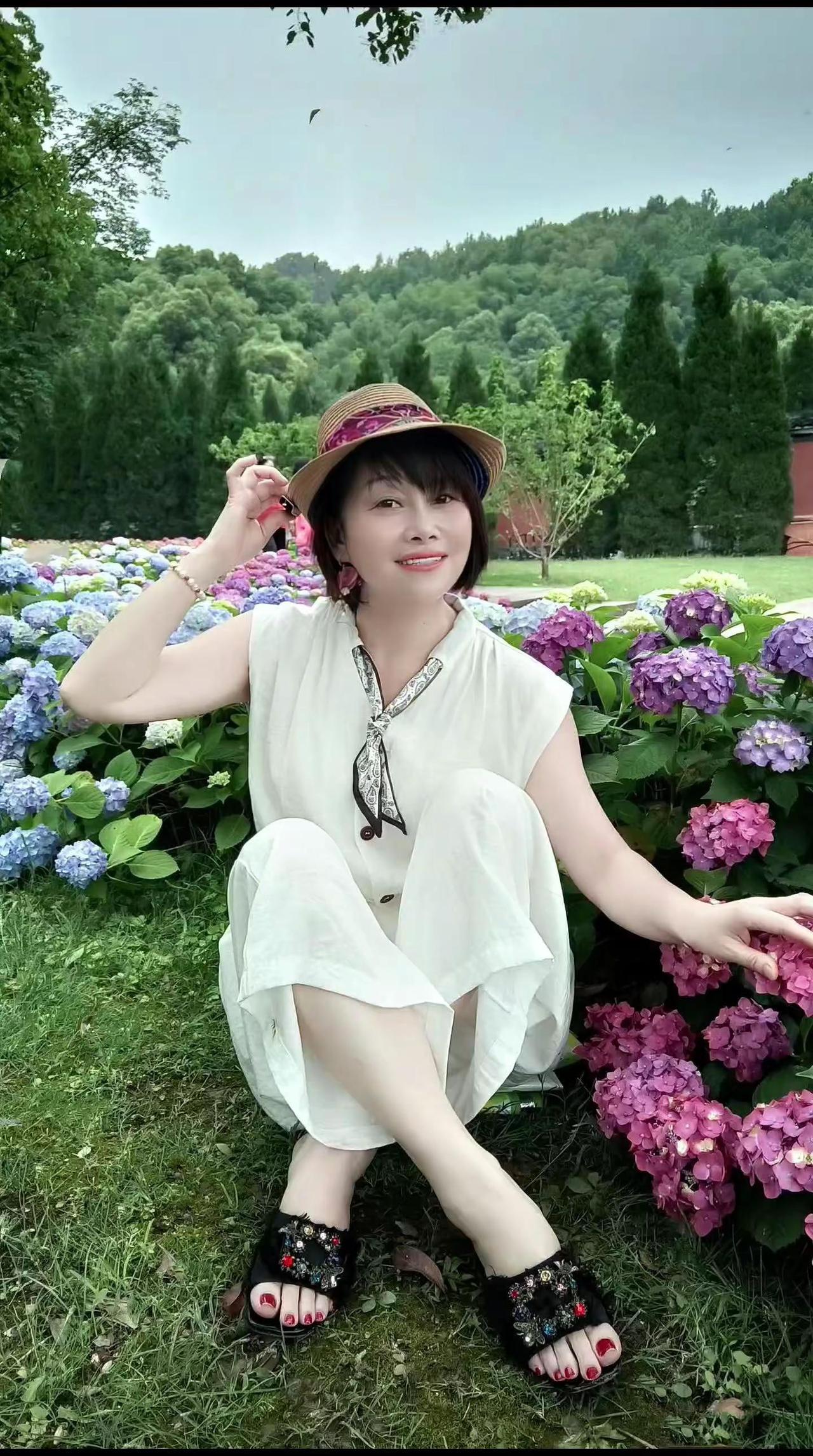 爱好手机原相机遥控自拍，记录一年四季。谁能想到一场意外……这一组照片成了上半年最