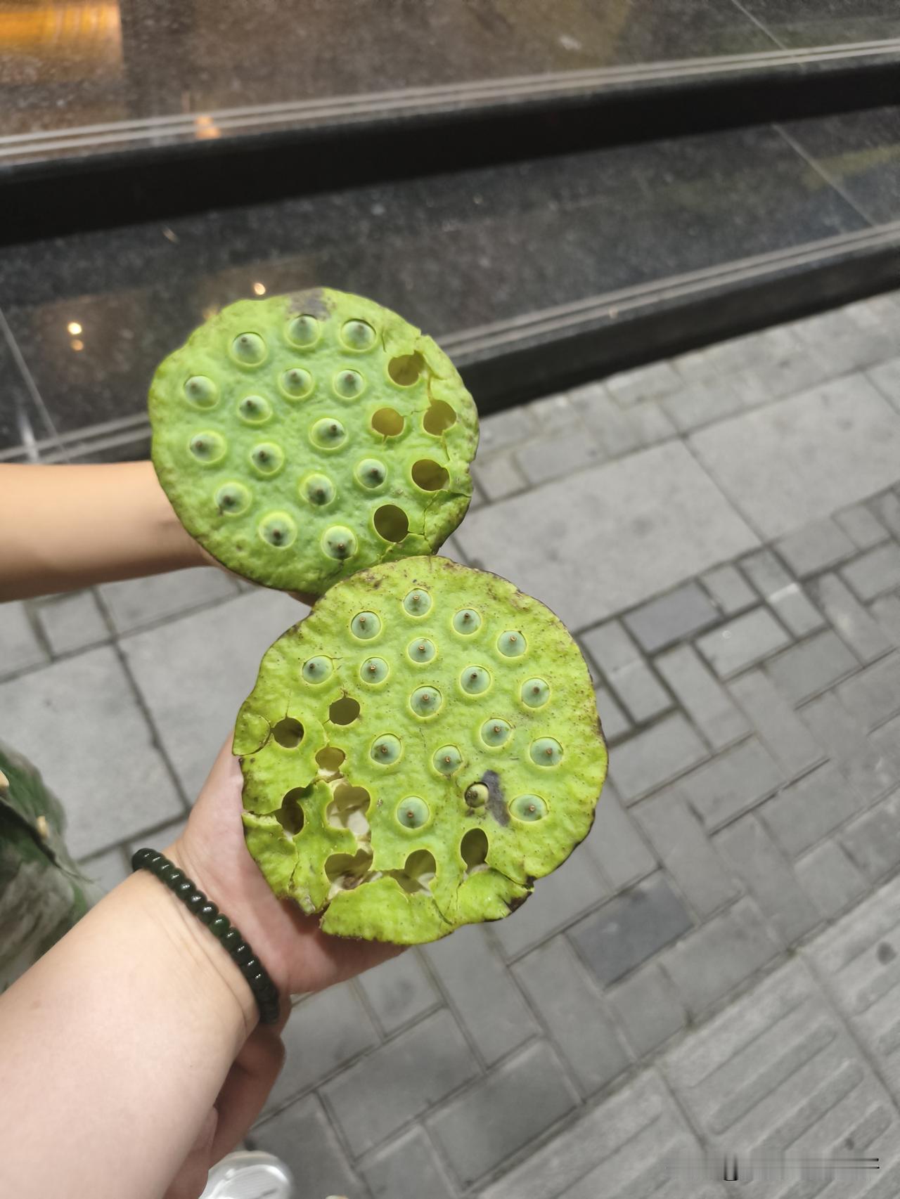 可能会吧，我现在就觉得小米，华为手机不错！

我会买适合自己的手机，不会因为涨价