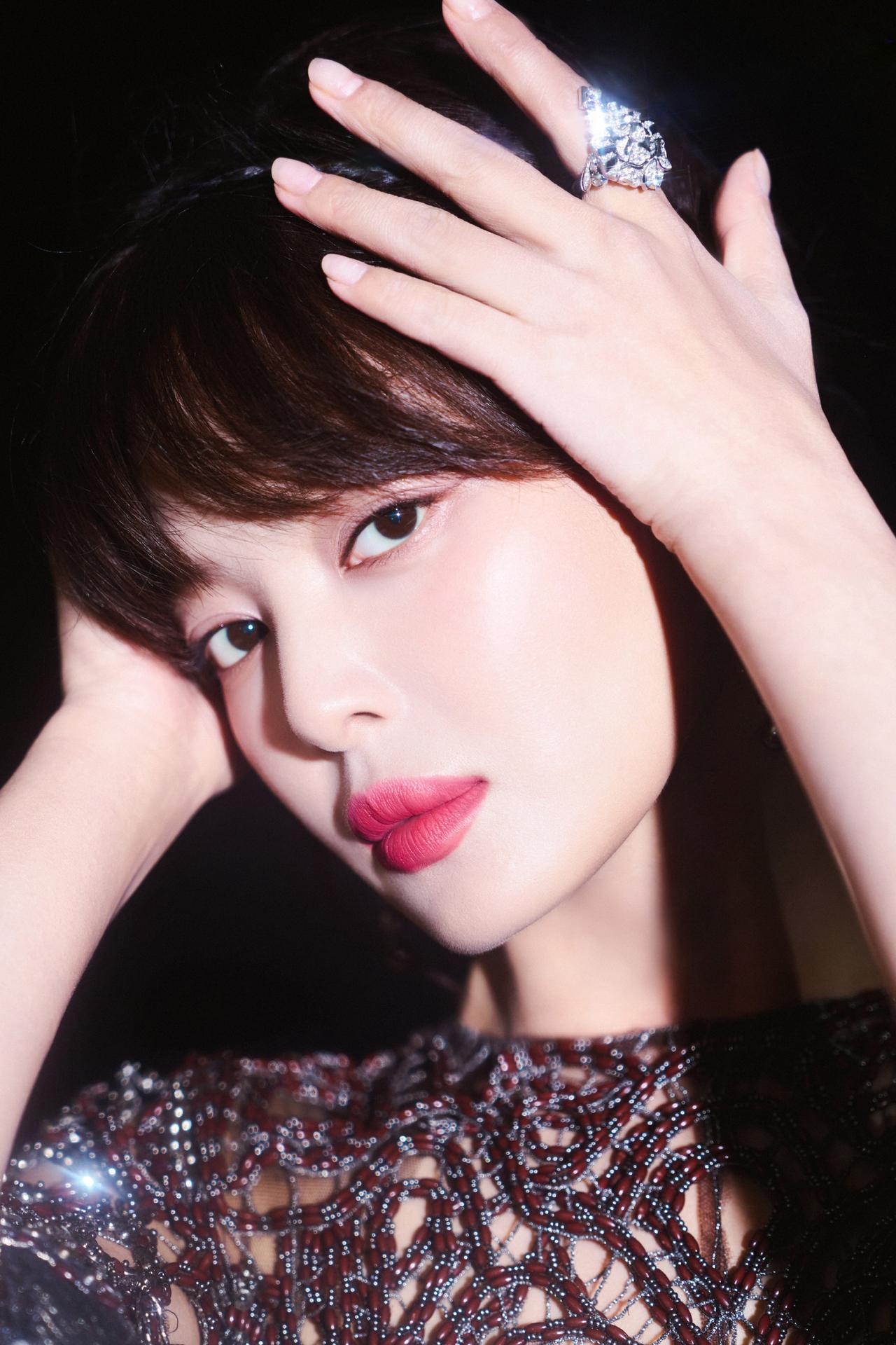 8月12日，辛芷蕾荣获第18届“影响世界华人大奖”，是本届唯一获奖的演员，“辛芷
