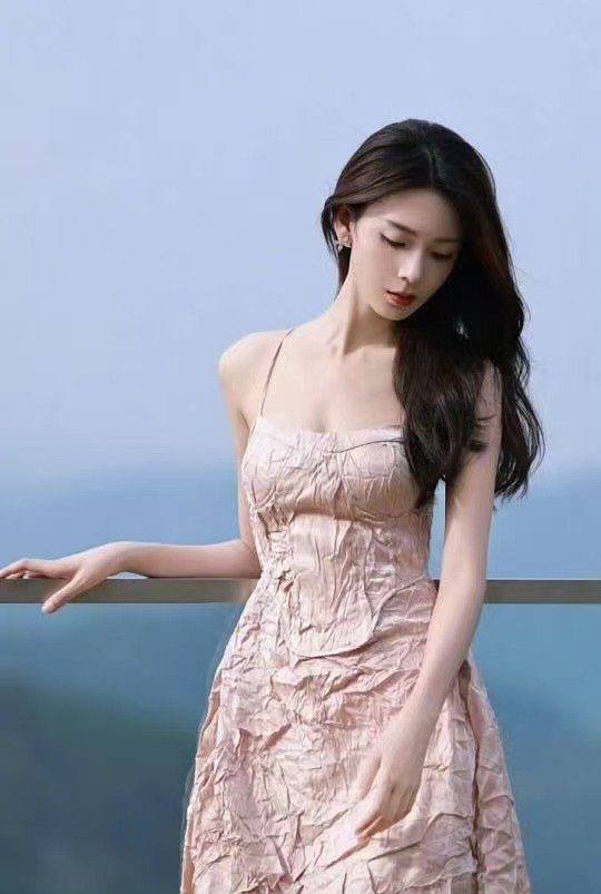 陈瑶甜妹爆改辣妹乘风2026谁看了不心疼，陈瑶为舞台熬夜打磨，被肯定的那一刻直接