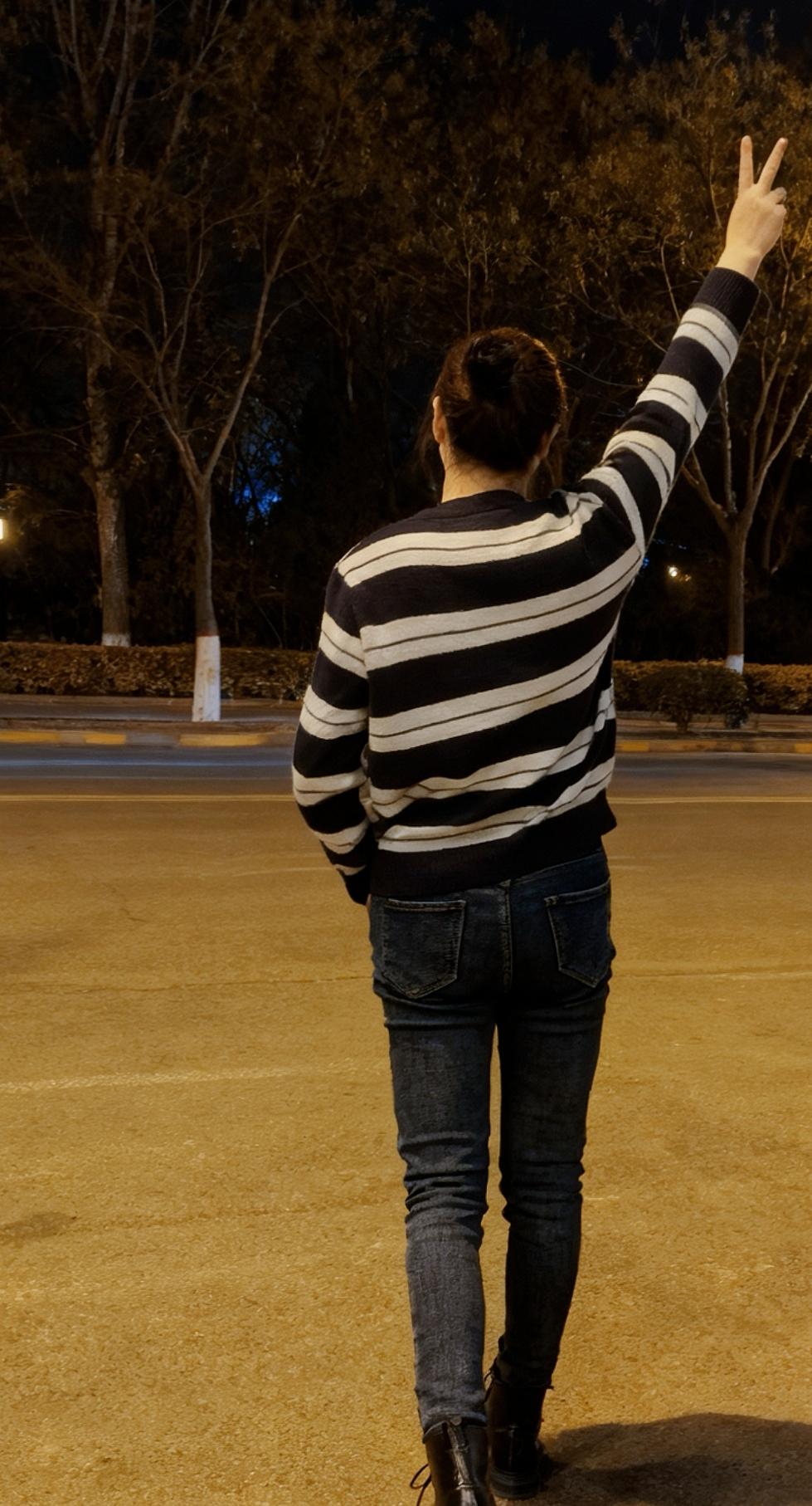 是好.是坏.这一年也要接近尾声了. 仍然是那句，时间会磨平无数个难言的瞬间...