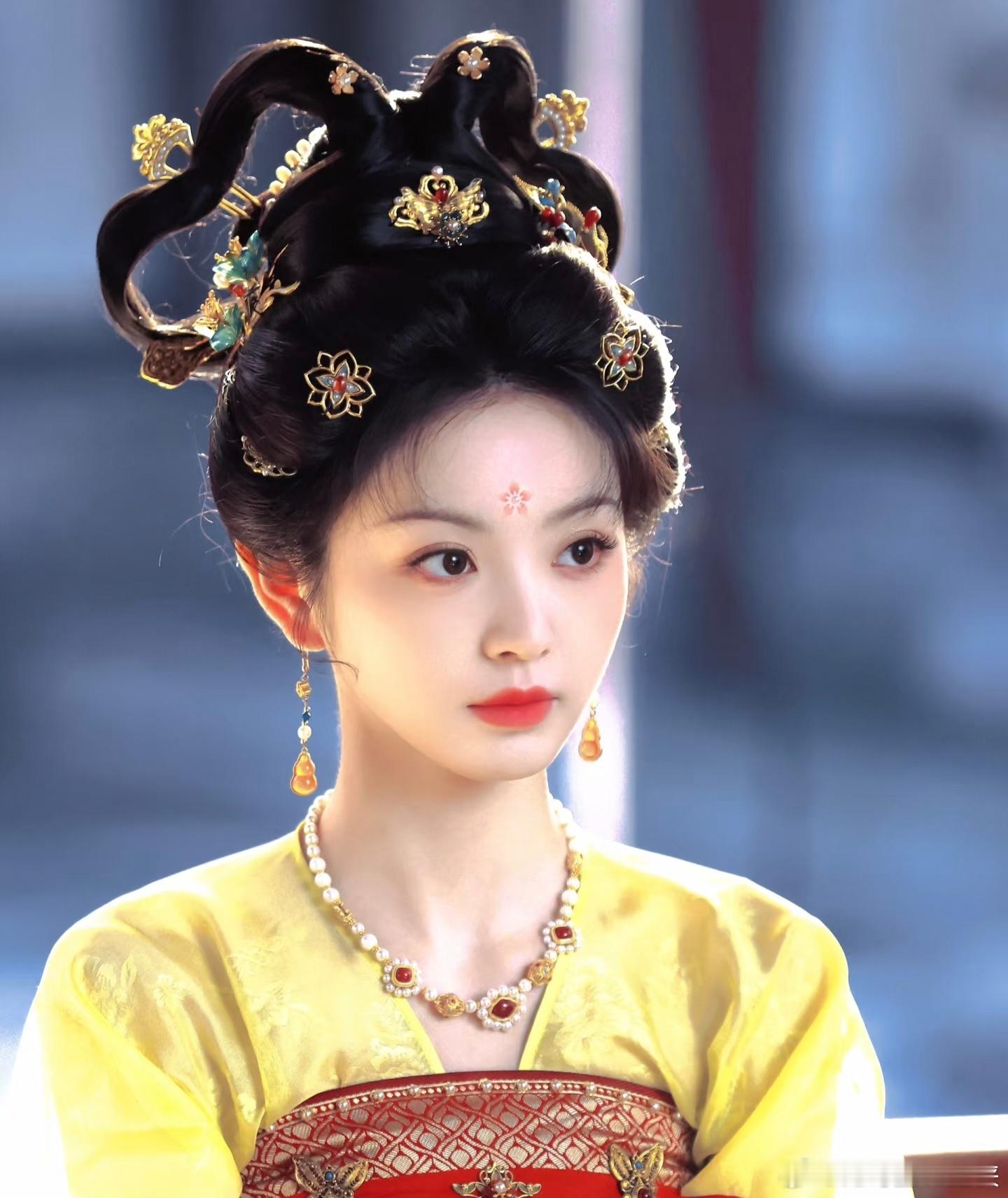 许荔莎出演过卿卿日常这个点爆出来真的很奇怪，美滋滋看许凯田曦薇的《子夜归》正上头
