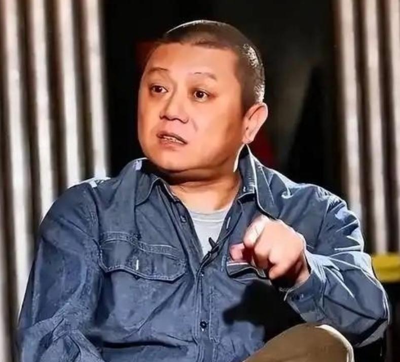 突然发现解放台湾省的建议，王朔的思路太妙了！他曾说，收复台湾不需要打仗，先宣布台