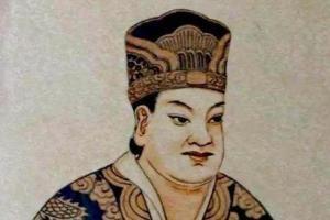 公元前192年，11岁的张嫣，嫁给了自己亲的亲舅舅刘盈。在婚床上，汉惠帝刘盈抱着