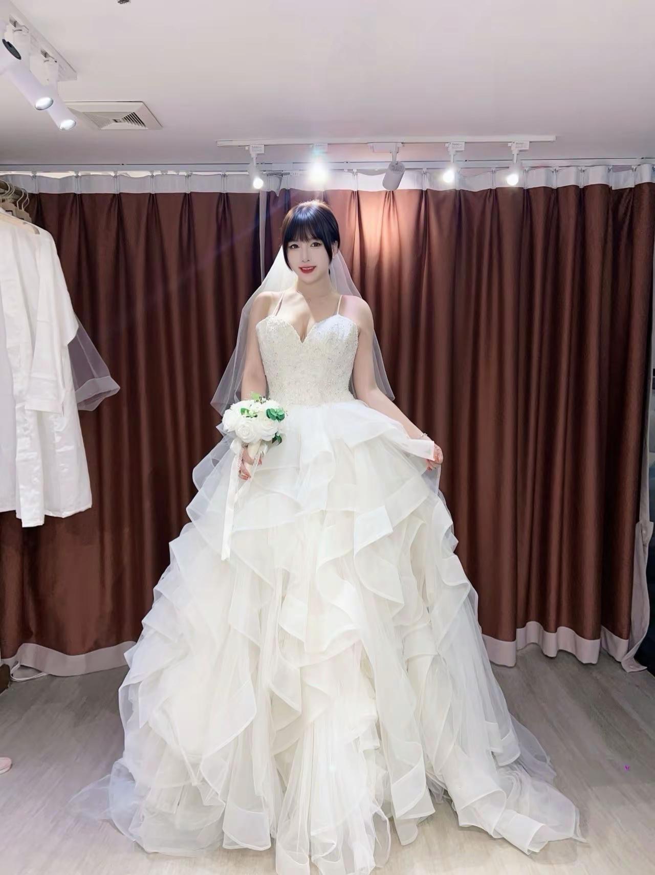 终于在广州试穿到我的梦中情纱啦！！👰广州试纱 婚纱 鱼尾婚纱