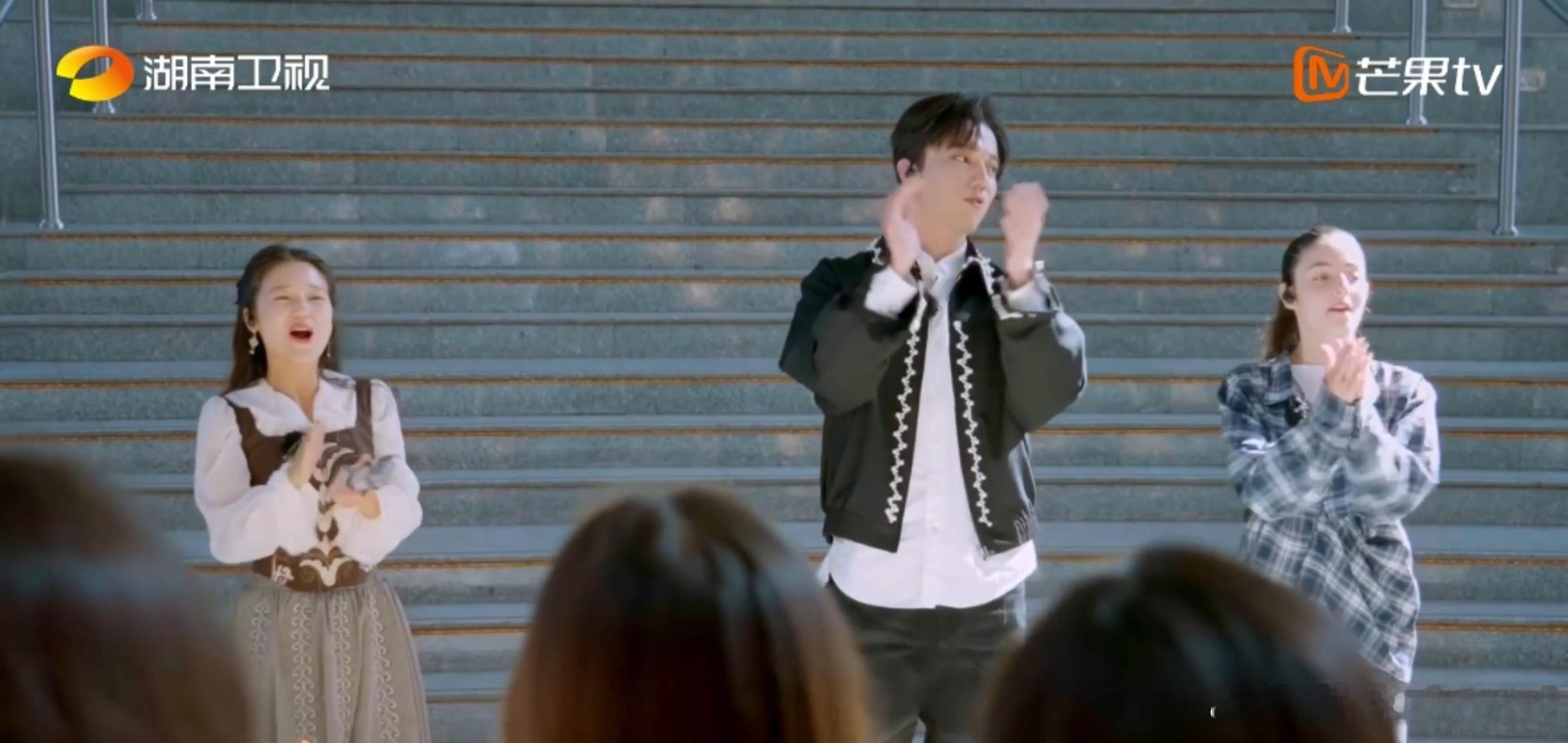 在《声起地平线》听见世界！哈萨克斯坦学子的歌声，纯净又充满力量。哈萨克斯坦大学生