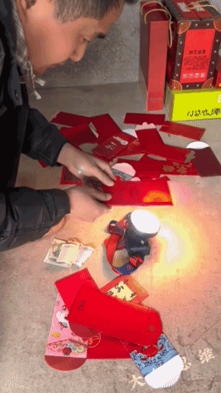 红包捡漏，
弄了一晚上，
捡出来十来块钱！
