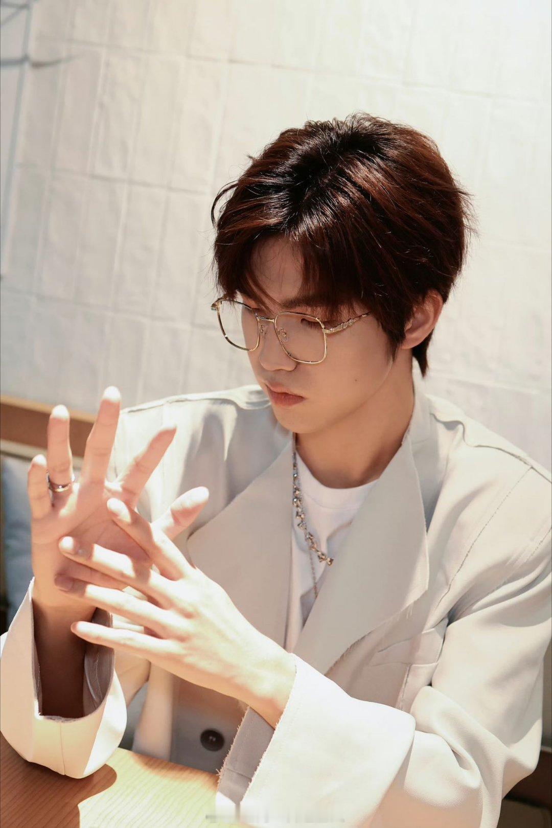 #钎城王者周年庆cos敖隐# 很是值得我们大家赞叹一番的！！钎城王者周年庆cos