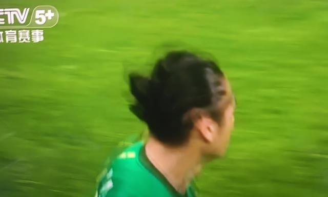 成都蓉城2-1绝杀国安，韦世豪这表现真的没话说。



回工体一点不手软，最后时