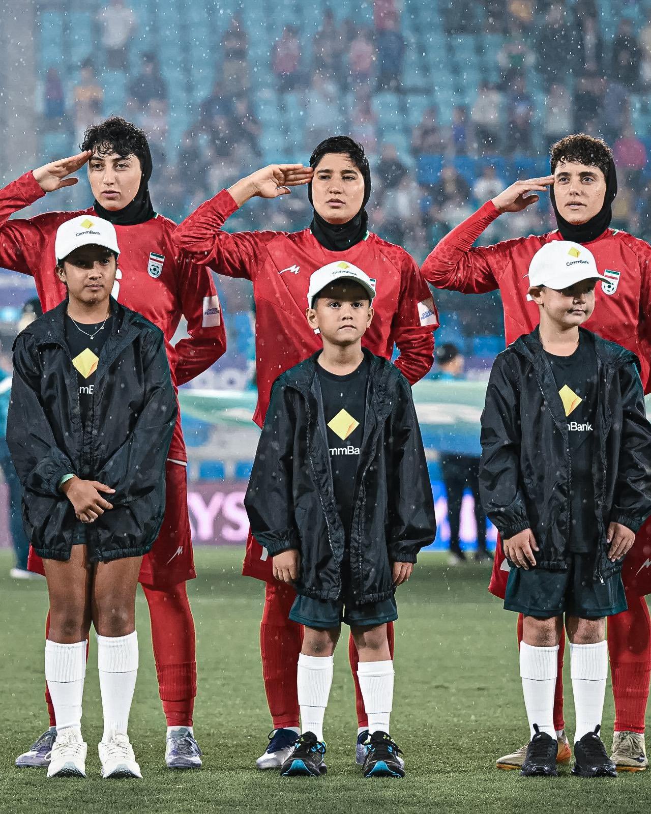 澳大利亚球队布里斯班狮吼在社交媒体发文称，愿意为伊朗女足提供训练、比赛的场地，以