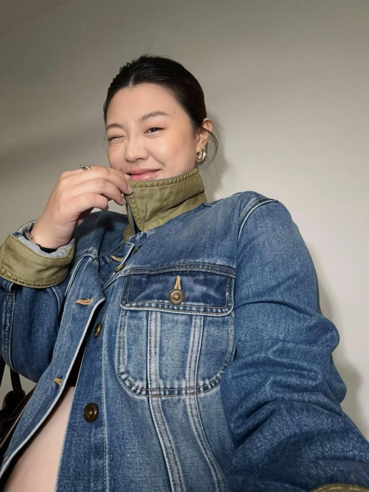 孕晚期依旧保持精致穿搭