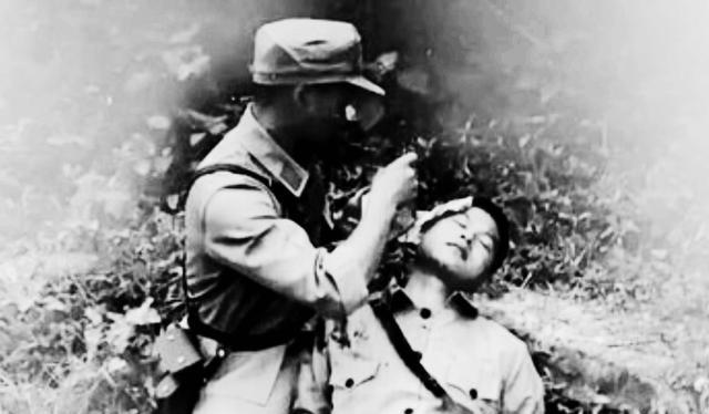 1935年4月，一个红军干部流落到后山乡张家垭口，敲响1户老乡家的房门。房主黎从