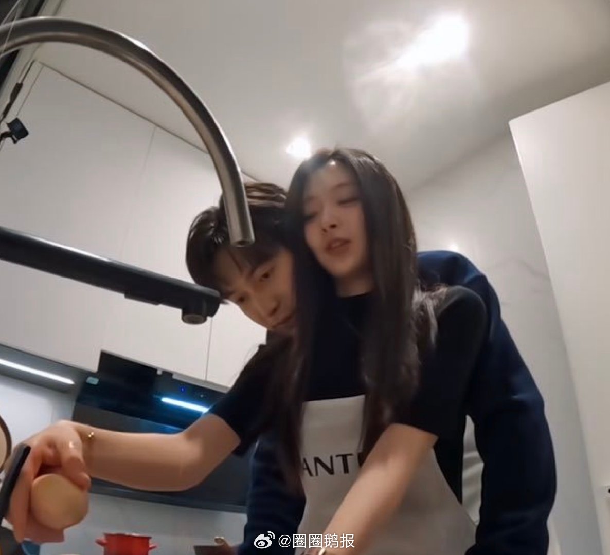 柳柳好宠周佑凌柳柳开会时间都在回周佑凌消息