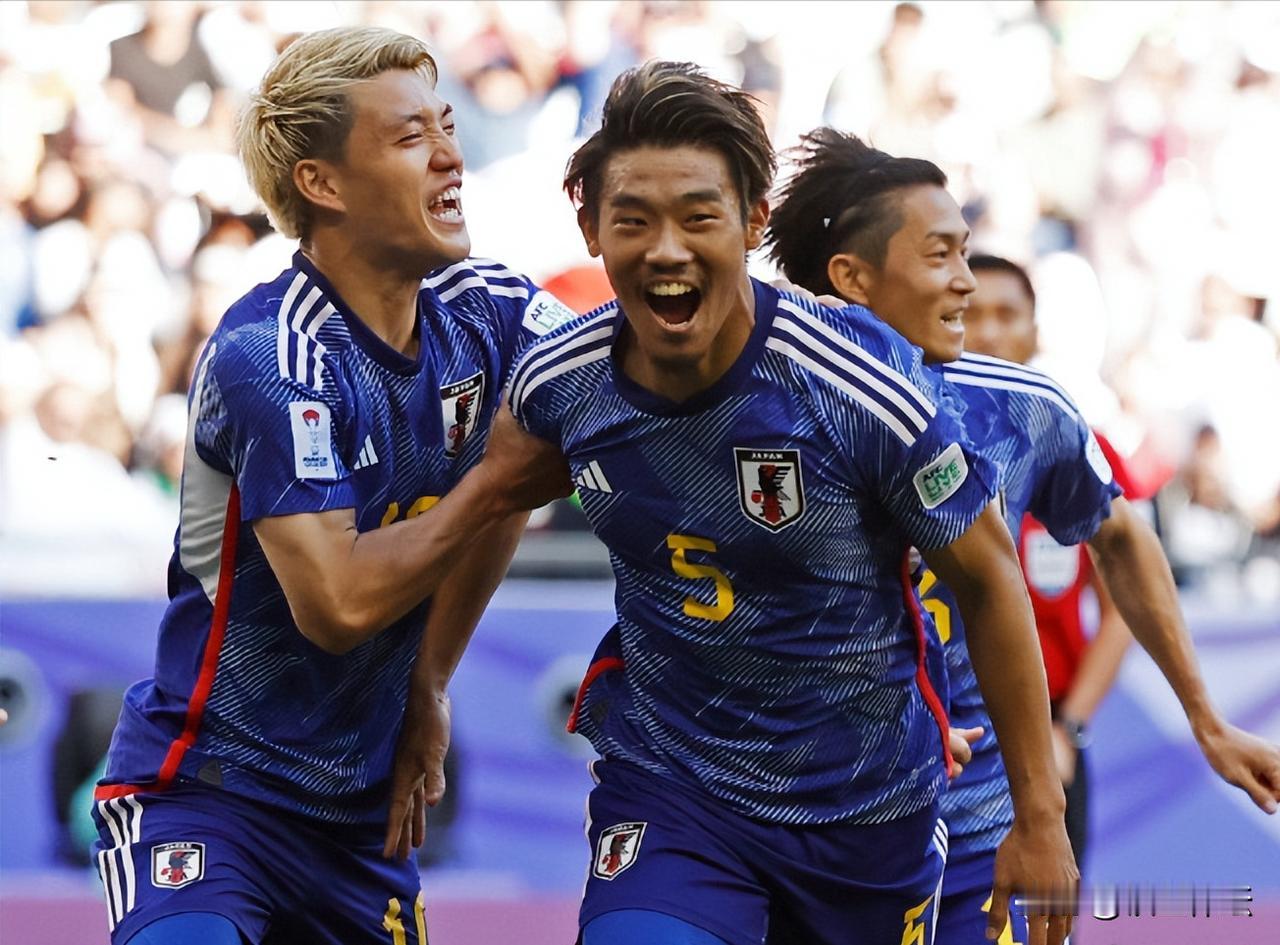 我只能说日本足球赢累了，他们审美疲劳了。

在参加亚洲杯之前，日本队已经在全球范