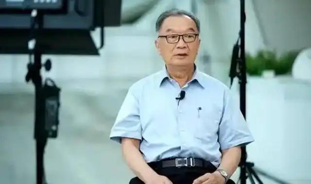 当年温铁军教授提出“人民经济”，谁知就捅了马蜂窝，三位知名大咖跳出来指着鼻子骂他
