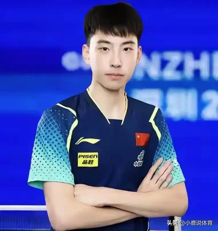 国乒终于憋出狠人了！
这位09年左手小将，
一露头就炸翻青年圈。
 
9岁破格进