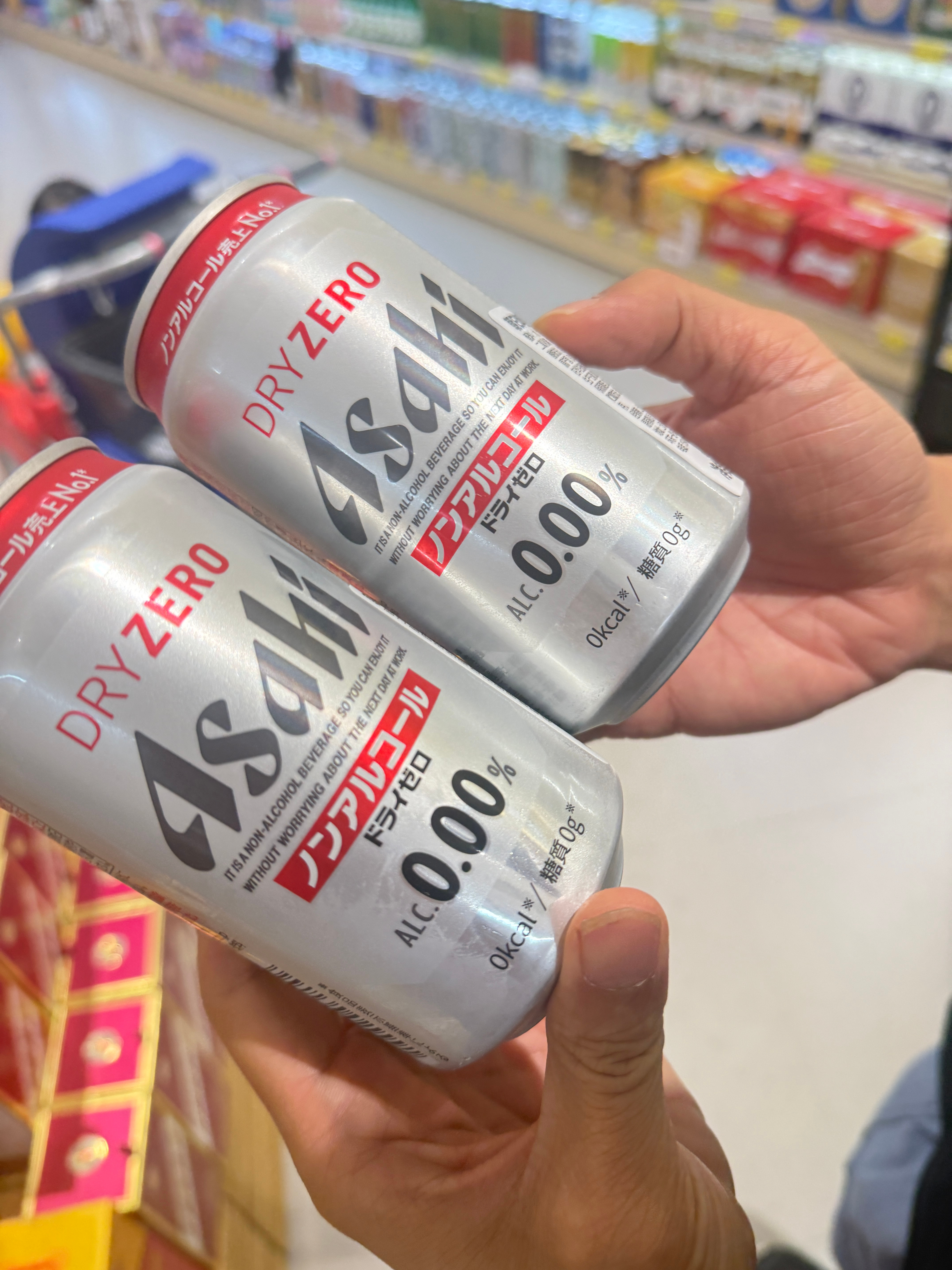 看起来像啤酒，喝起来也像啤酒，但是0酒精这玩意儿的受众群体除了孕妇可能就只有旅蛙