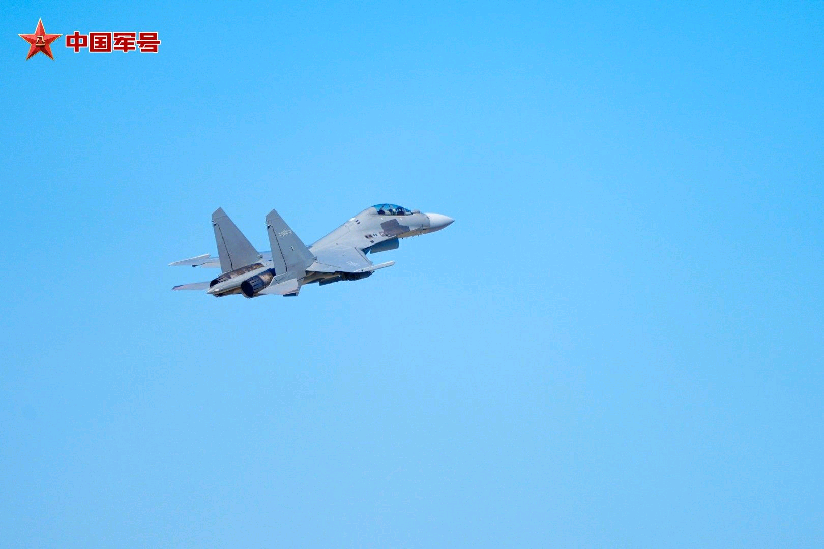 “北疆海东青”歼-16烽火问鼎计划制胜空天