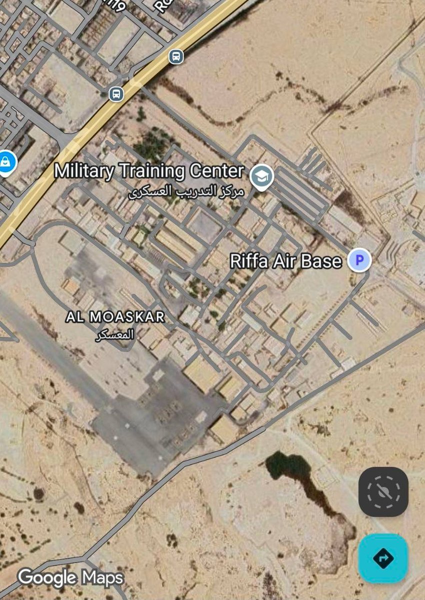 🔥据报道，至少有 4 枚伊朗导弹击中巴林境内驻有美军的里法空军基地。玻利瓦尔英