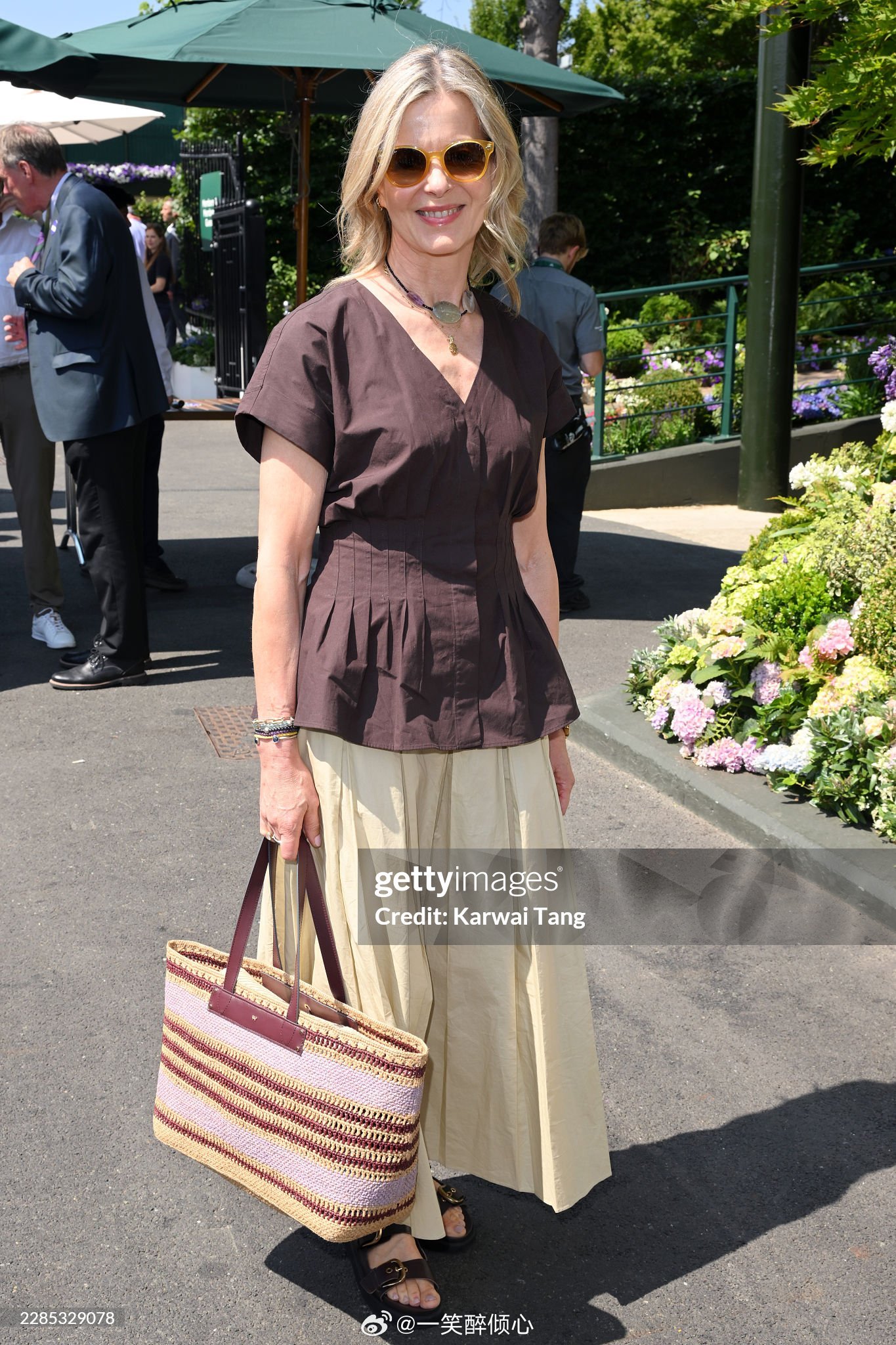 英国王室  今天肯特公爵爱德华王子的女儿Lady Helen Taylor在伦敦