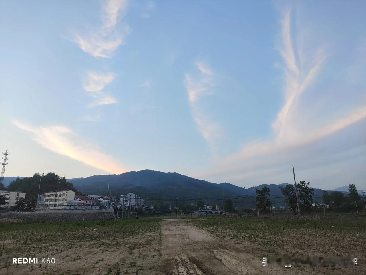 这几天对于国人来说，接连有意义非凡的大事、喜事。先是巴基斯坦空军凭借中国装备体系