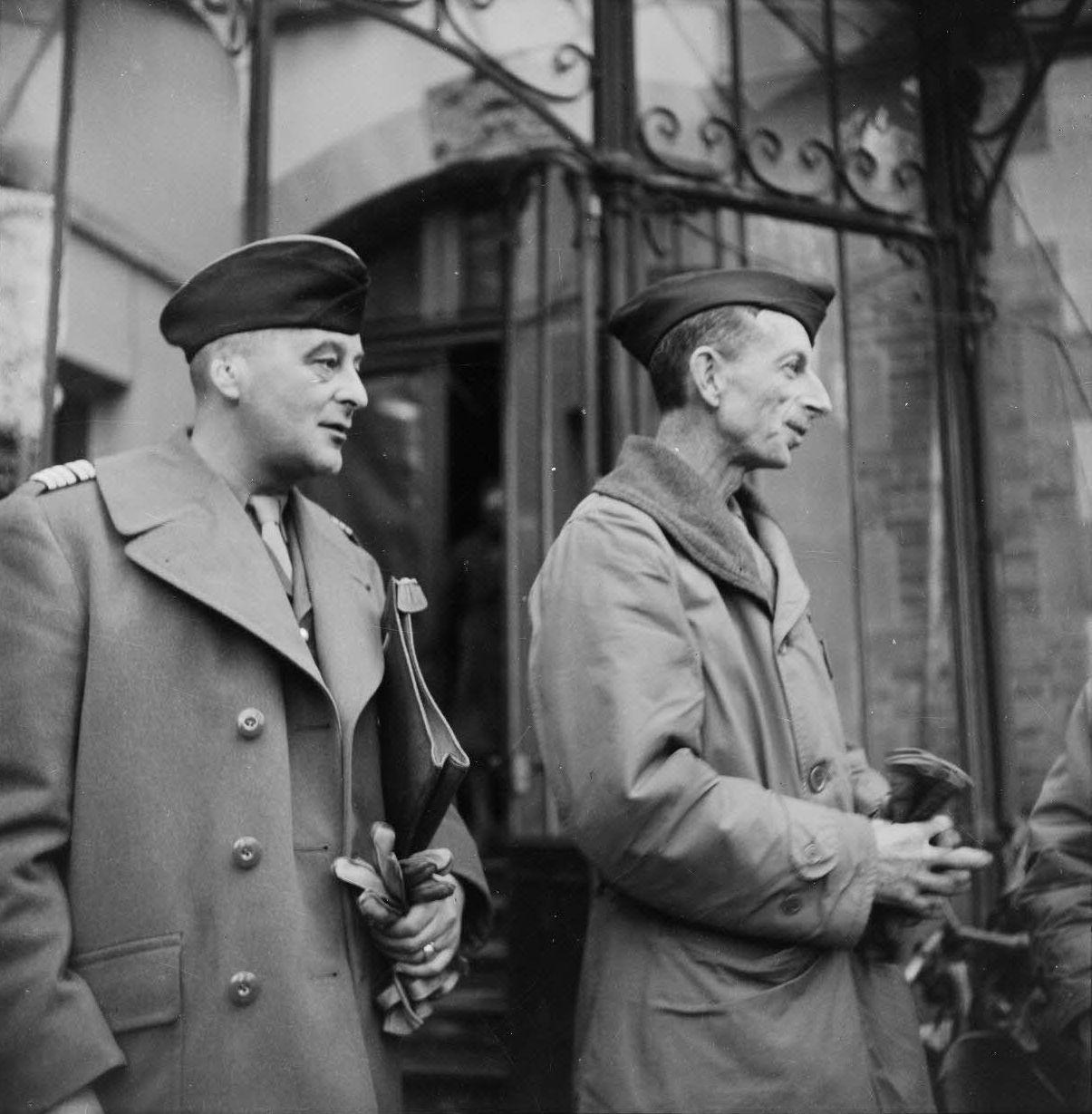 [呲牙] 新官上任——1944 年，法国，米卢斯。新任斯特拉斯堡军事总督、法国将