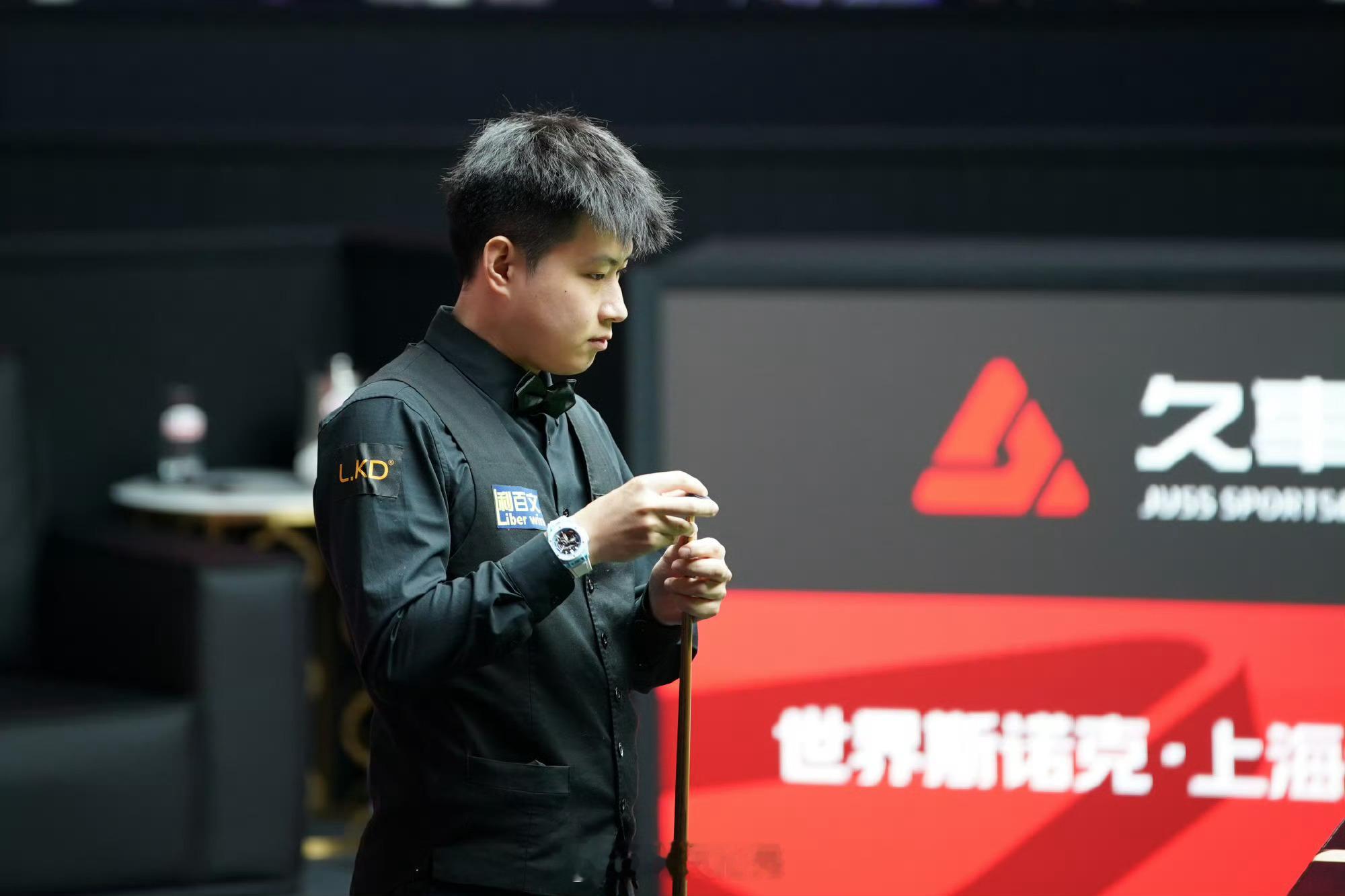 2026斯诺克上海大师赛1/4决赛赵心童🇨🇳以6-0零封罗伯逊🇦🇺，强势