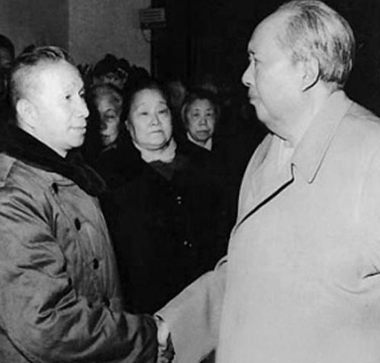 毛主席亲自提议粟裕担任副总参谋长，粟裕却表示想创办步兵学校，这是什么原因？
19