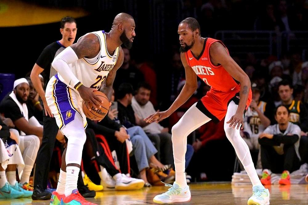 都说杜兰特得分是天赋？他右脚跟腱那道3厘米的伤疤，可不是天生的。

2019年总