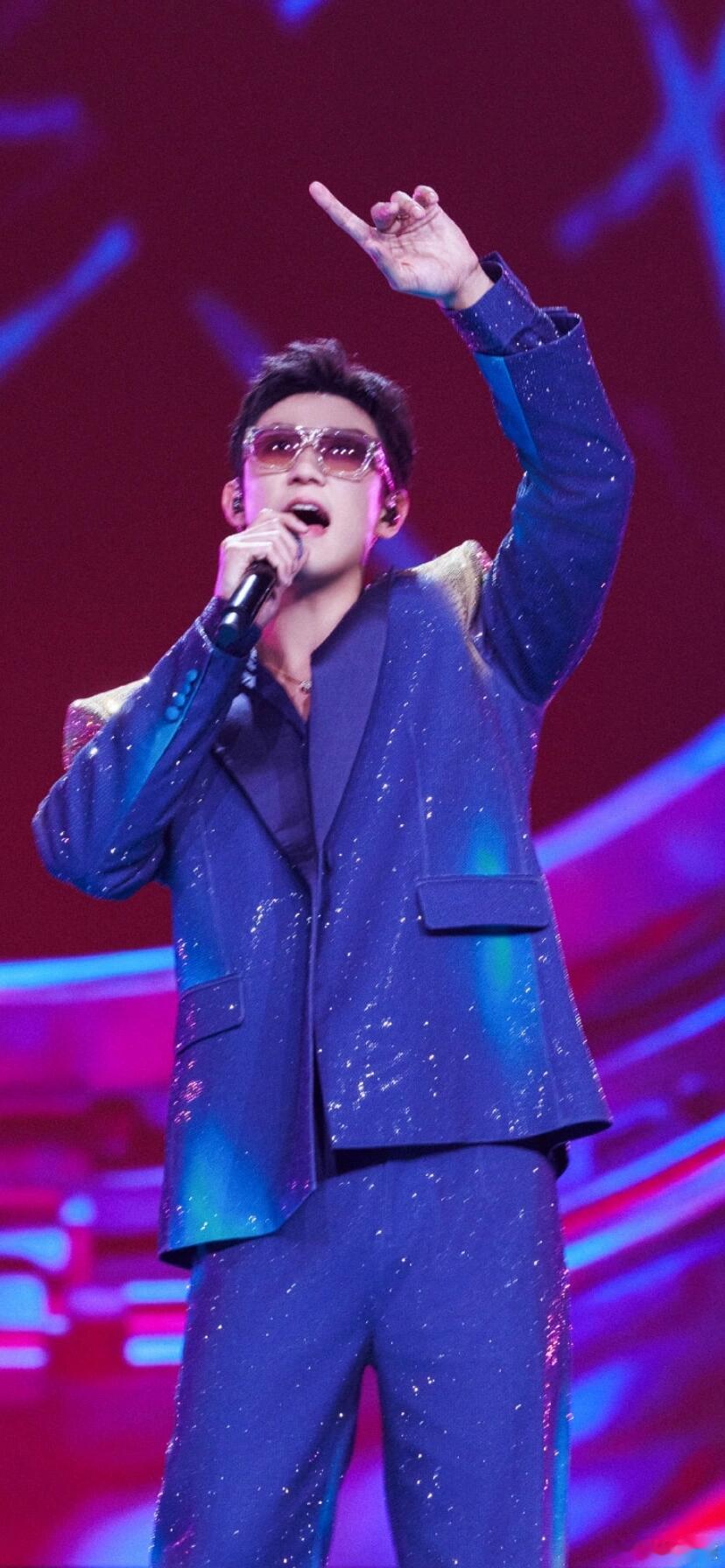 黄景瑜唱歌粉又活了 黄景瑜舞台粉集合！官宣亮相人民演艺影视金曲之夜，4月22日中