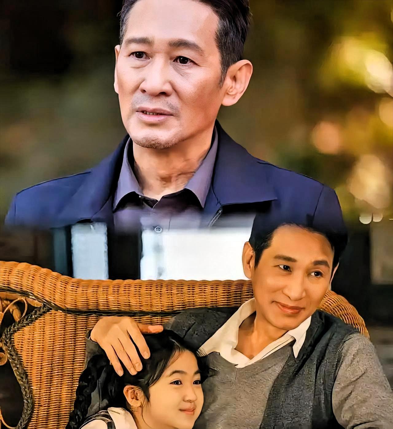 谁能想到60岁的王劲松。
一生未婚也无儿无女。
却被导演拉去演父亲。
换别人大概