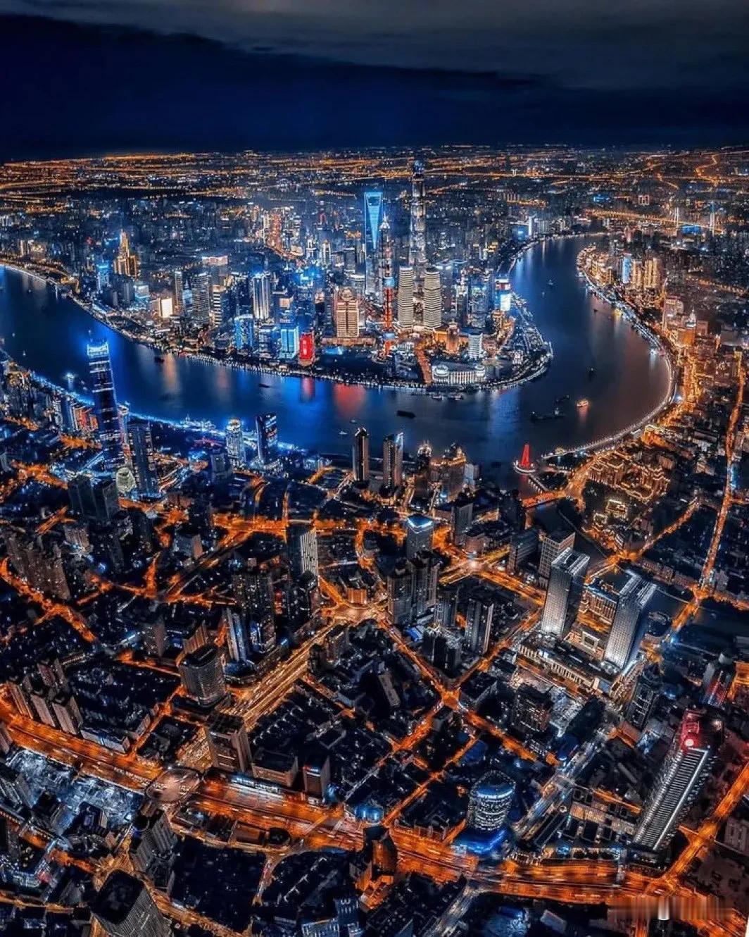 上海，纽约，东京
夜景🌃
你最喜欢哪个？