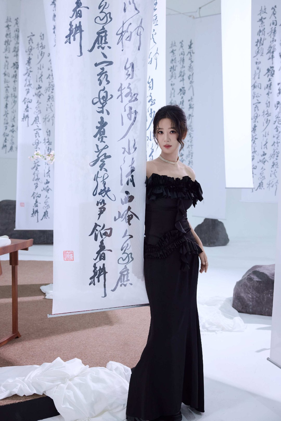 杨紫回应网友开始理解邱莹莹了 祯好看今晚家业继续看起来，还没有打分的现在可以去啦