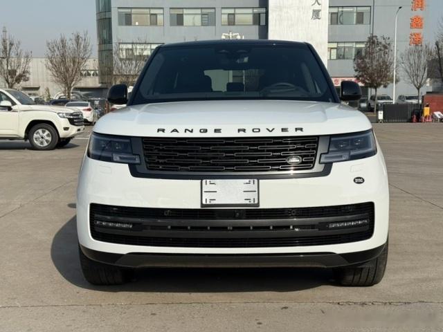 熊猫色标轴揽胜平行进口揽胜特点还是高配置，毕竟你从中规买标轴只能买个标配的版本2